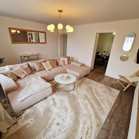 Beautiful High-end Duplex 2 Bedrooms