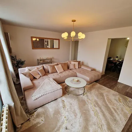 Beautiful High-end Duplex 2 Bedrooms